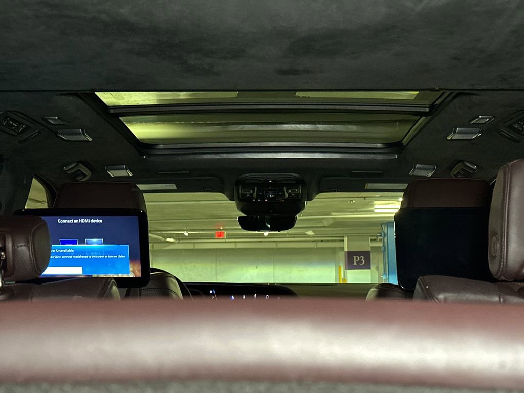 Used 2023 Cadillac Escalade ESV V image 8