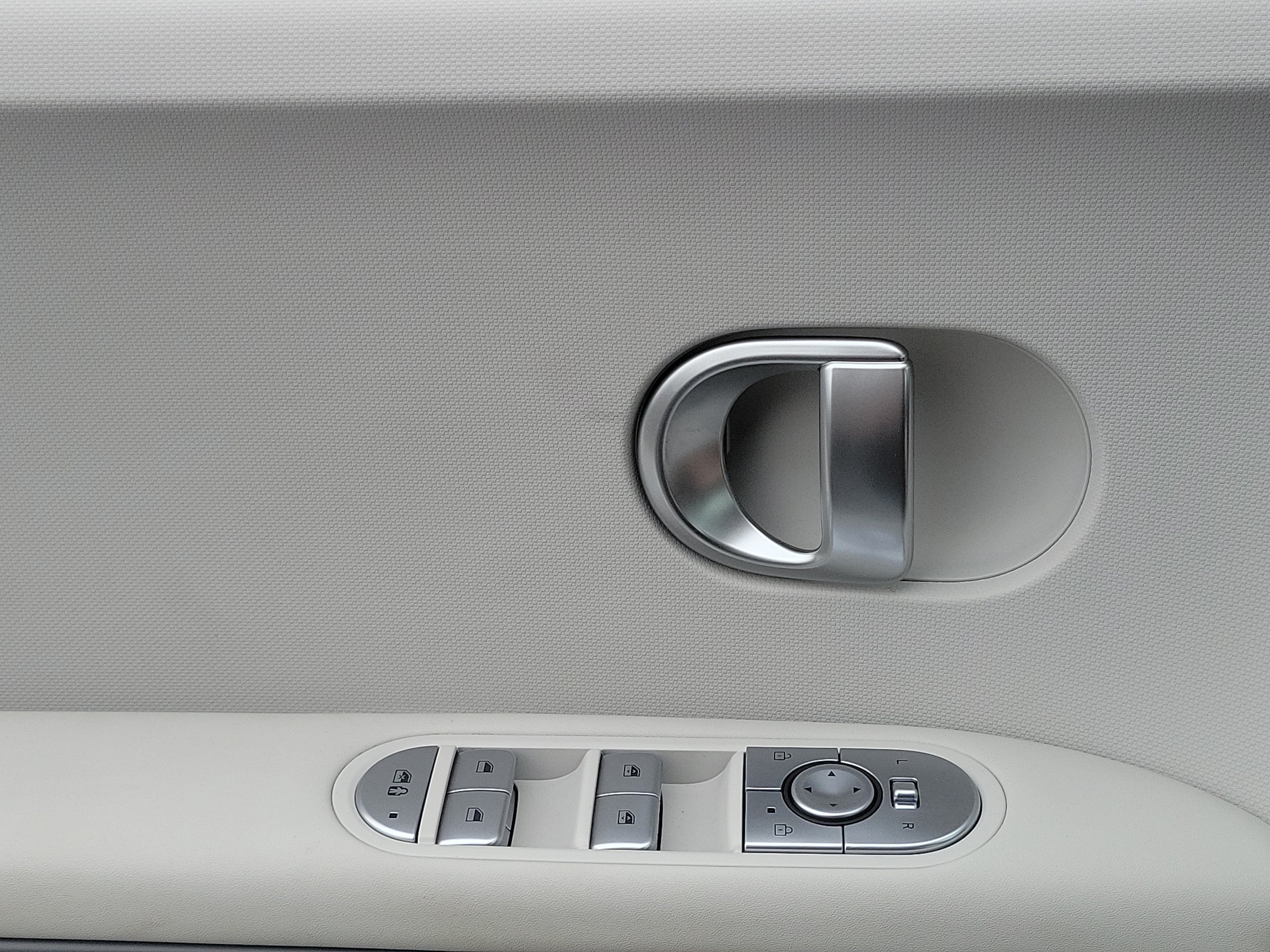 Certified 2024 Hyundai Ioniq 5 SEL RWD image 10