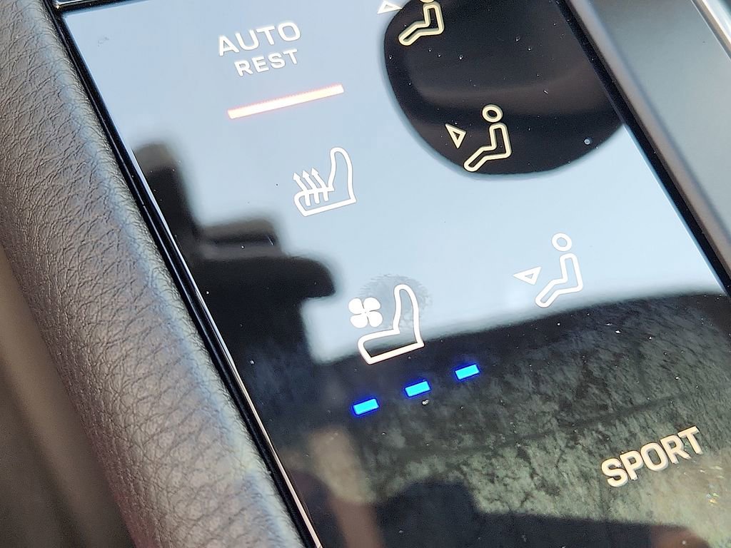 New 2026 Porsche Macan image 17