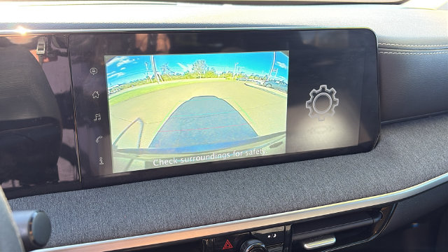 Certified 2025 Nissan Kicks SV AWD/4WD image 16