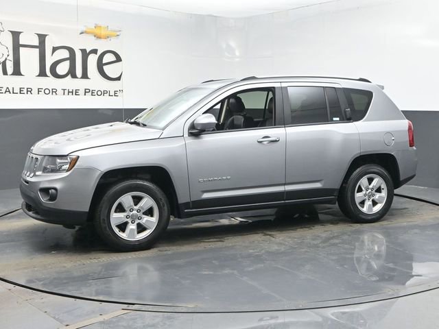 Used 2016 Jeep Compass Latitude image 31