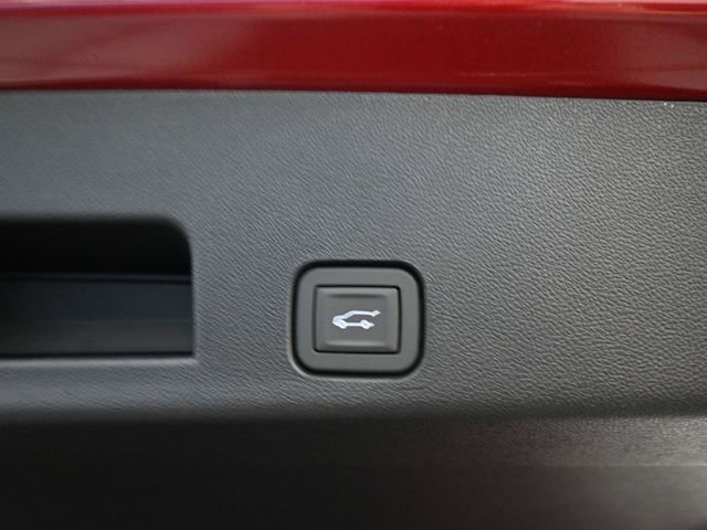 New 2026 Chevrolet Traverse RS w/ LPO, Floor Liner Package image 9