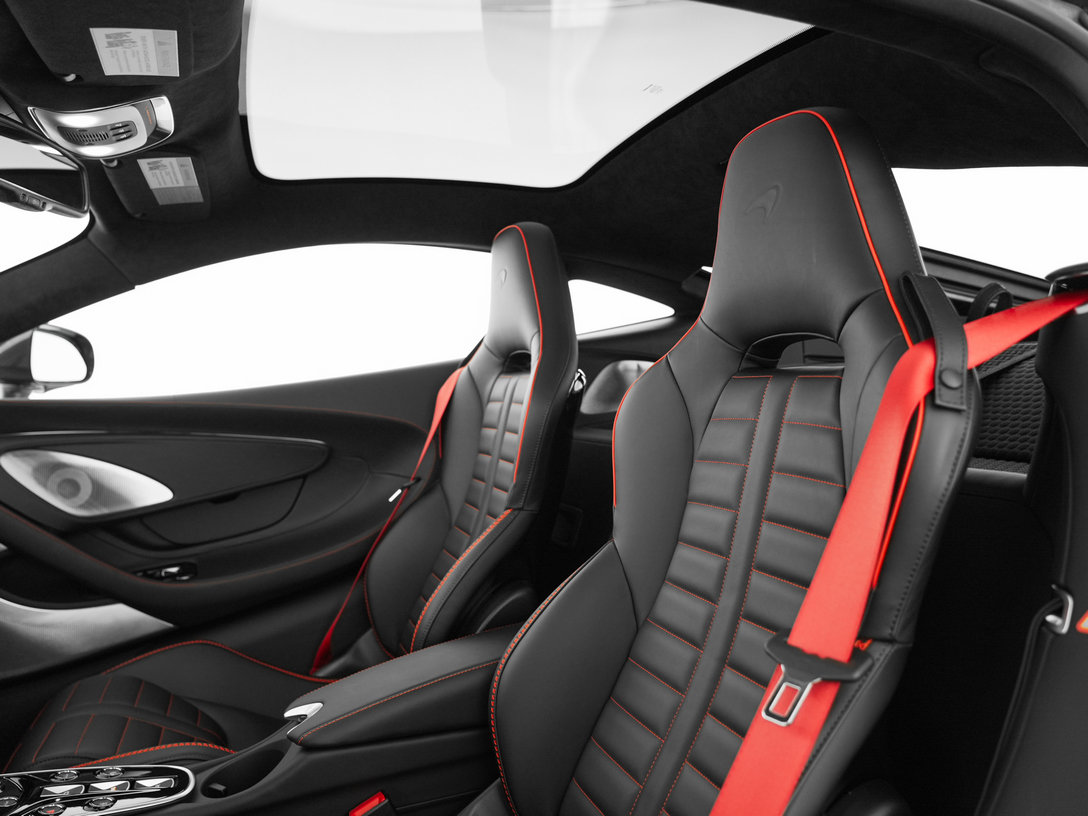 New 2026 McLaren GTS RWD image 14