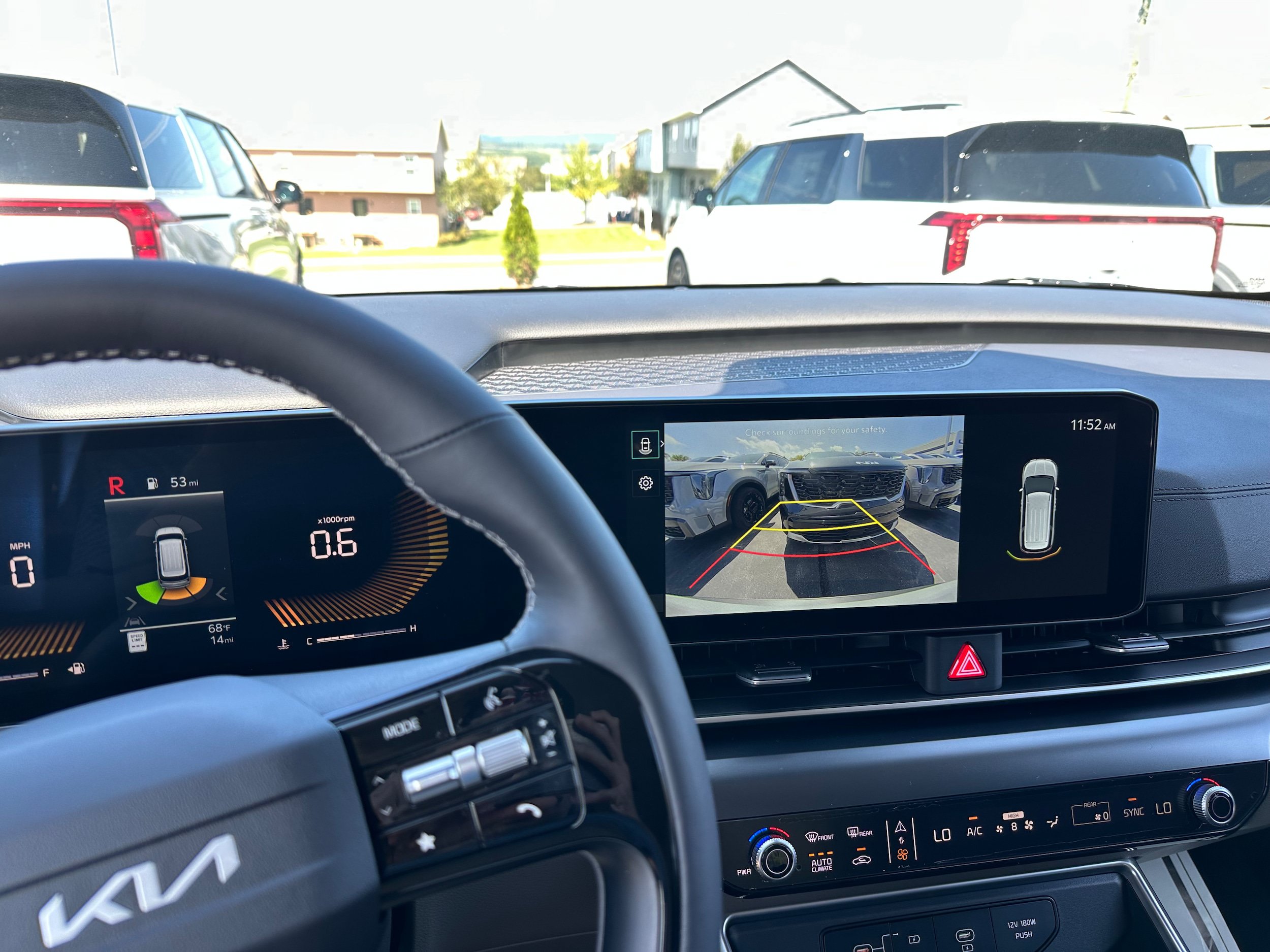 New 2027 Kia Carnival FWD image 36