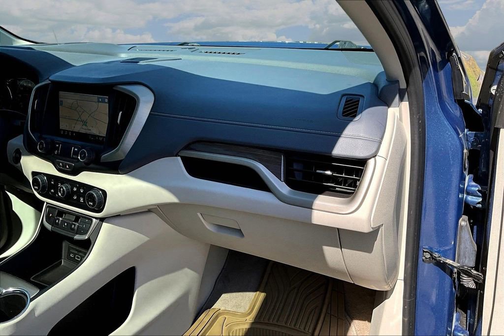 Used 2024 GMC Terrain Denali image 28