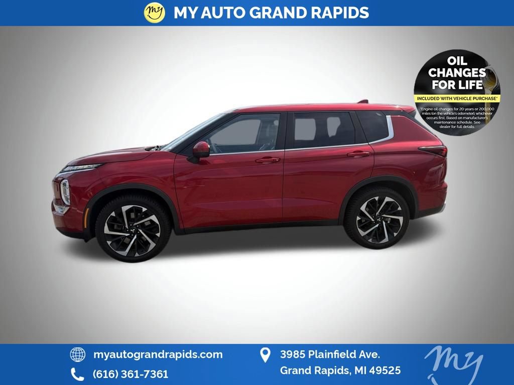 Used 2022 Mitsubishi Outlander SE AWD/4WD image 2