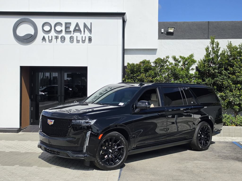 Used 2023 Cadillac Escalade ESV Sport Platinum w/ LPO, ONYX Package RWD image 1