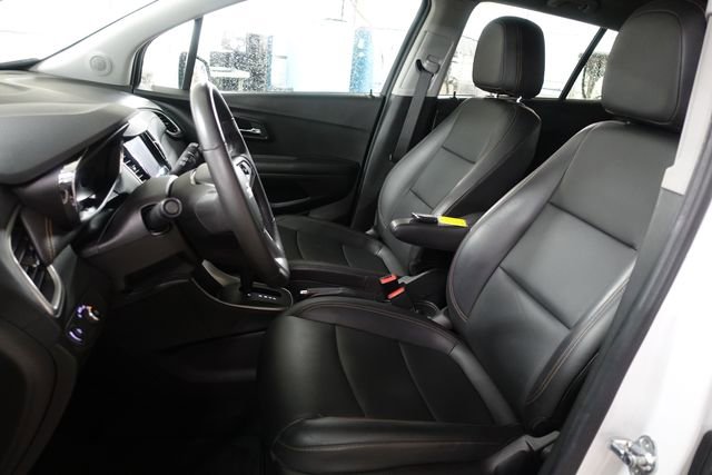 Used 2022 Chevrolet Trax LT w/ Premium Seat Package image 10
