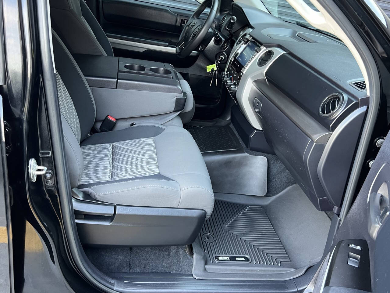 Used 2020 Toyota Tundra SR5 AWD/4WD image 23