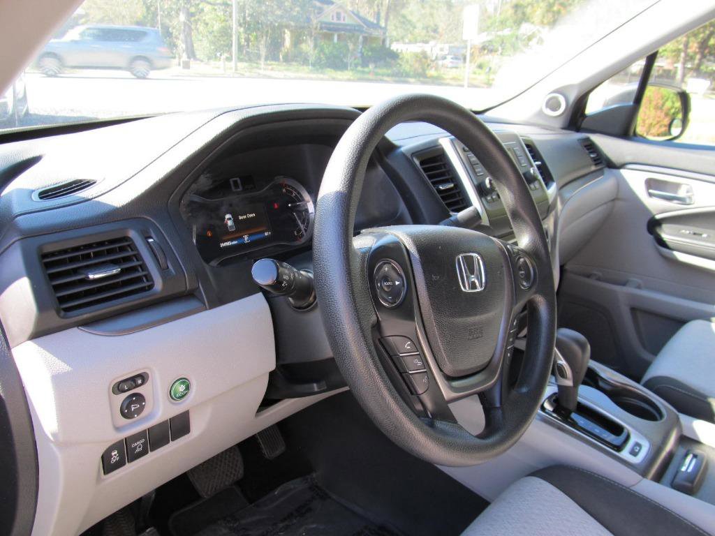 Used 2017 Honda Ridgeline RTS image 20
