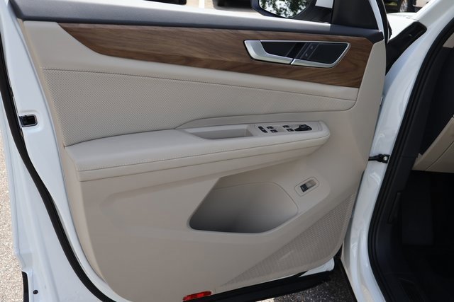 New 2026 Volkswagen Atlas SE image 10