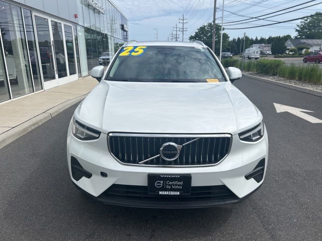 Certified 2025 Volvo XC40 B5 Core AWD/4WD image 7