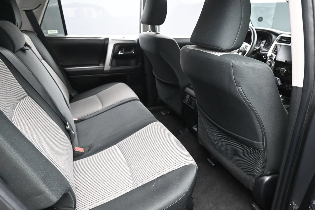 Used 2024 Toyota 4Runner SR5 AWD/4WD image 29