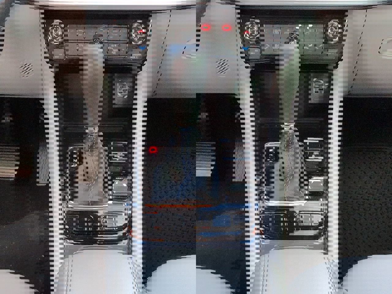 Certified 2022 Jeep Compass Latitude w/ Convenience Group image 18