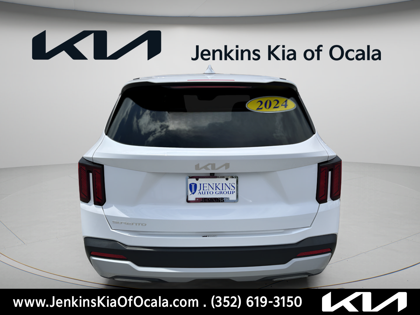 Used 2024 Kia Sorento LX FWD image 6