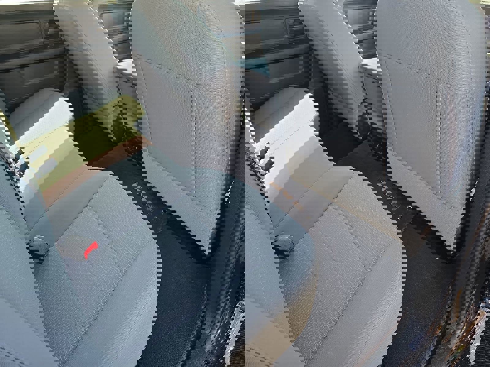 Used 2017 RAM 1500 Express w/ Express Value Package image 12