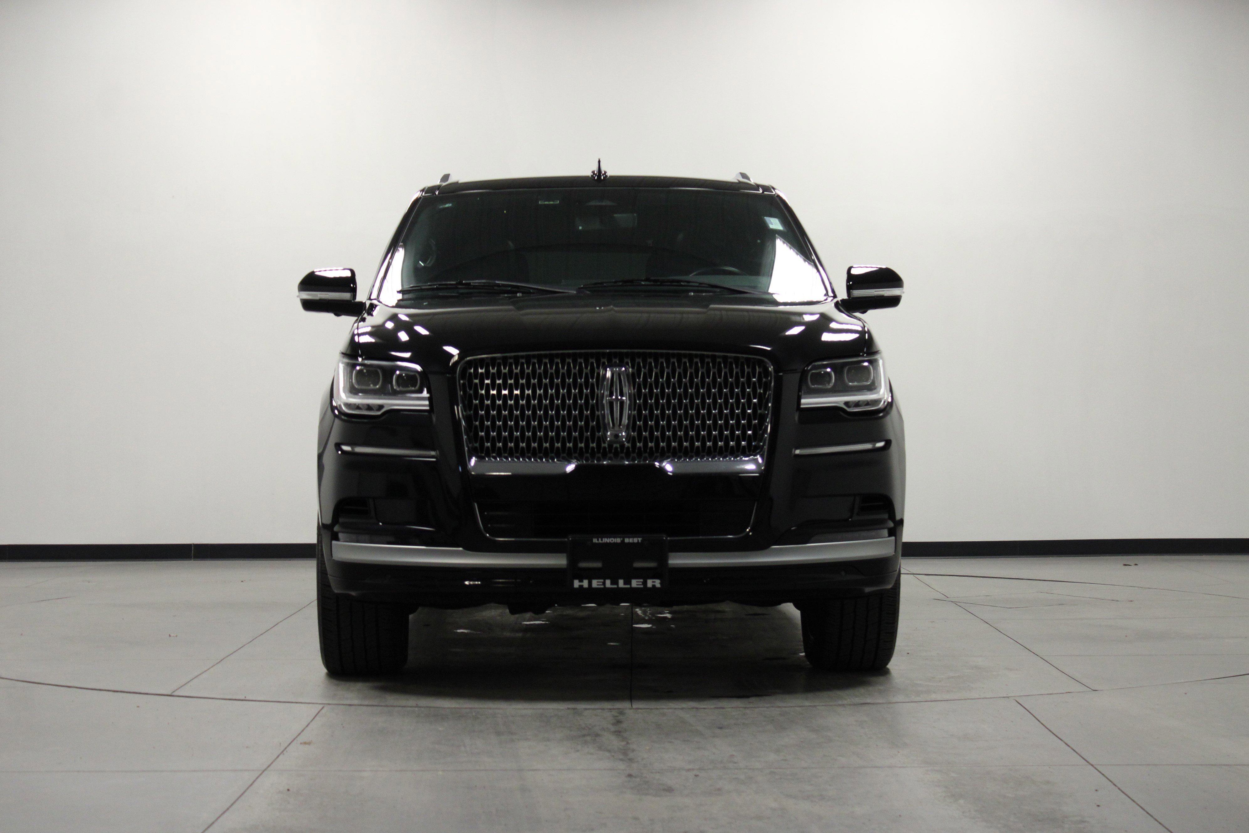 Used 2023 Lincoln Navigator L 2WD image 9