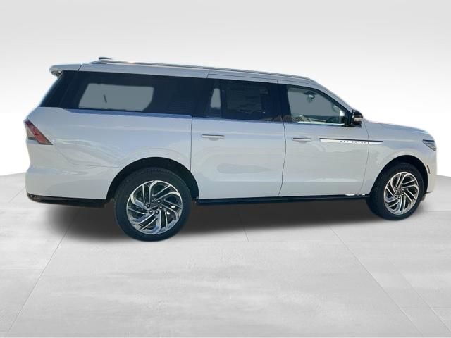 New 2026 Lincoln Navigator L Reserve image 7