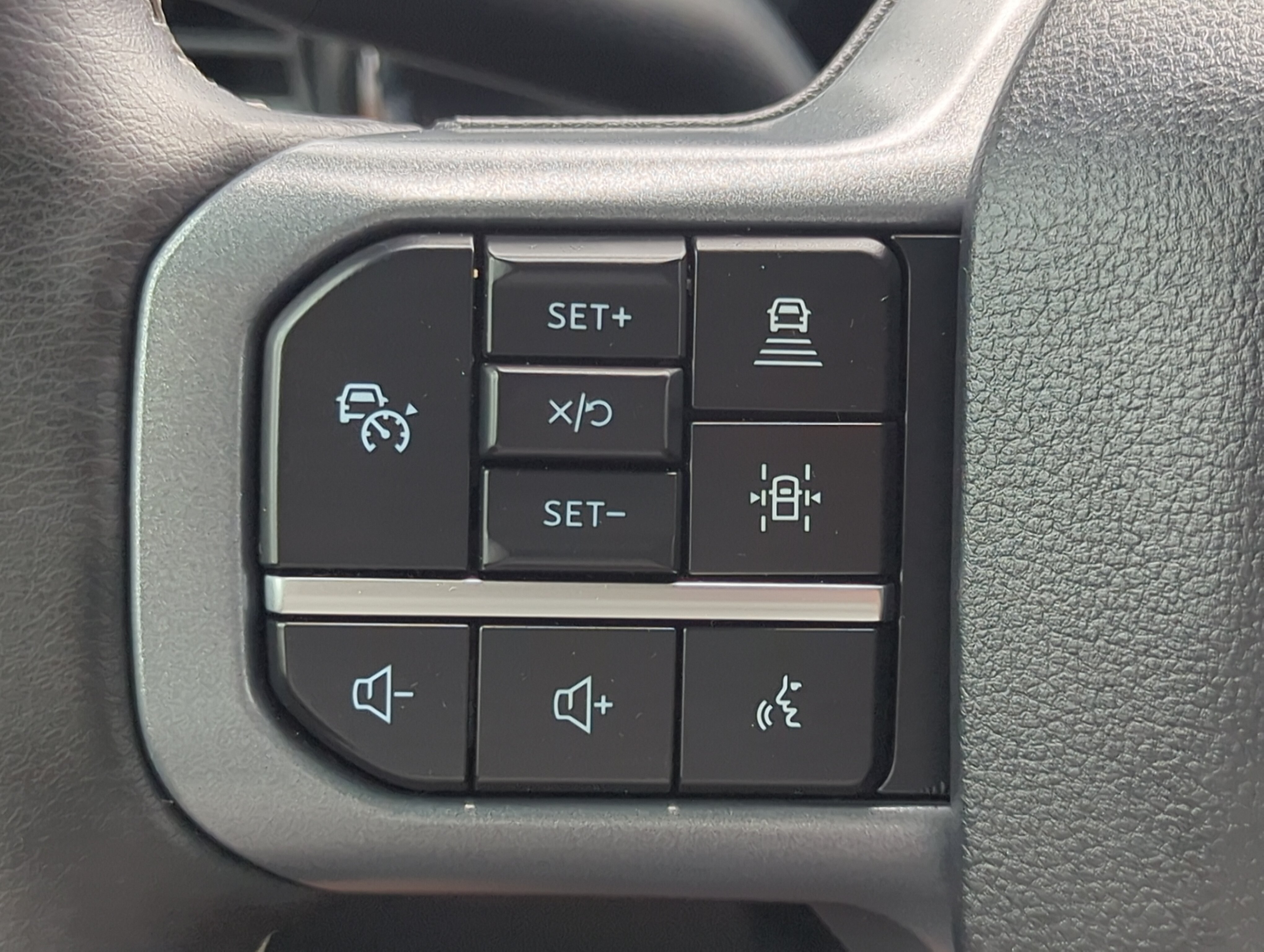 Certified 2025 Ford F450 Lariat w/ Lariat Ultimate Package AWD/4WD image 24