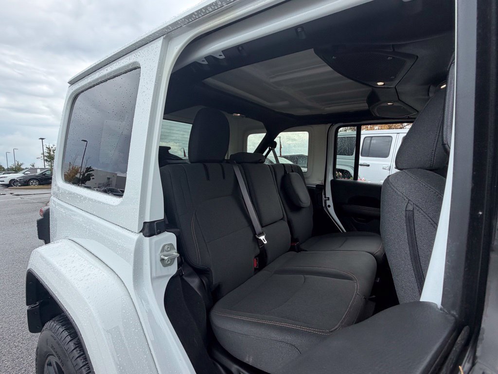 Used 2024 Jeep Wrangler Unlimited Sahara AWD/4WD image 40
