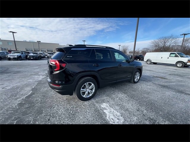 Certified 2023 GMC Terrain SLE w/ Driver Convenience Package image 8
