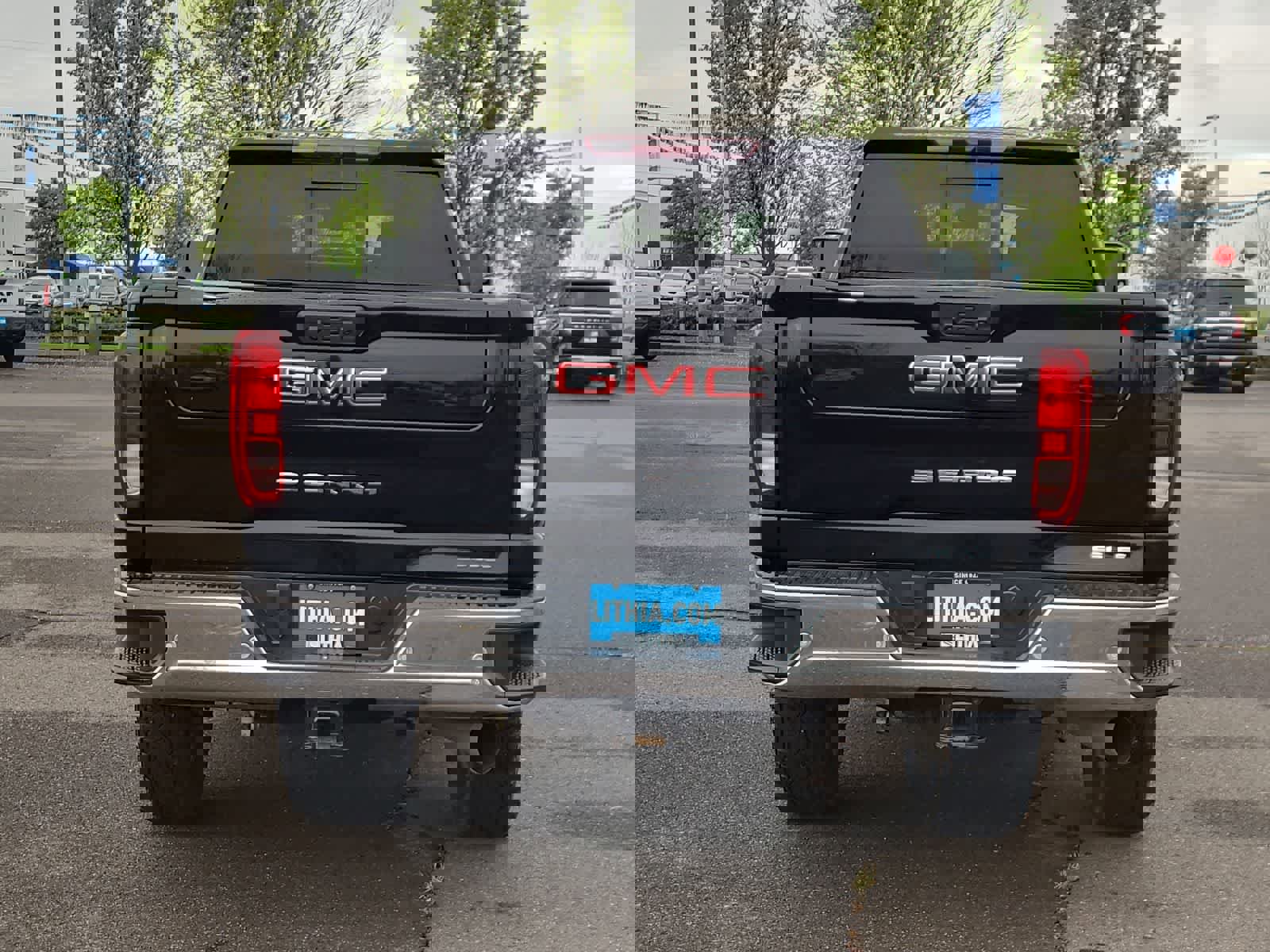 Used 2024 GMC Sierra 3500 SLE w/ SLE Value Package image 13