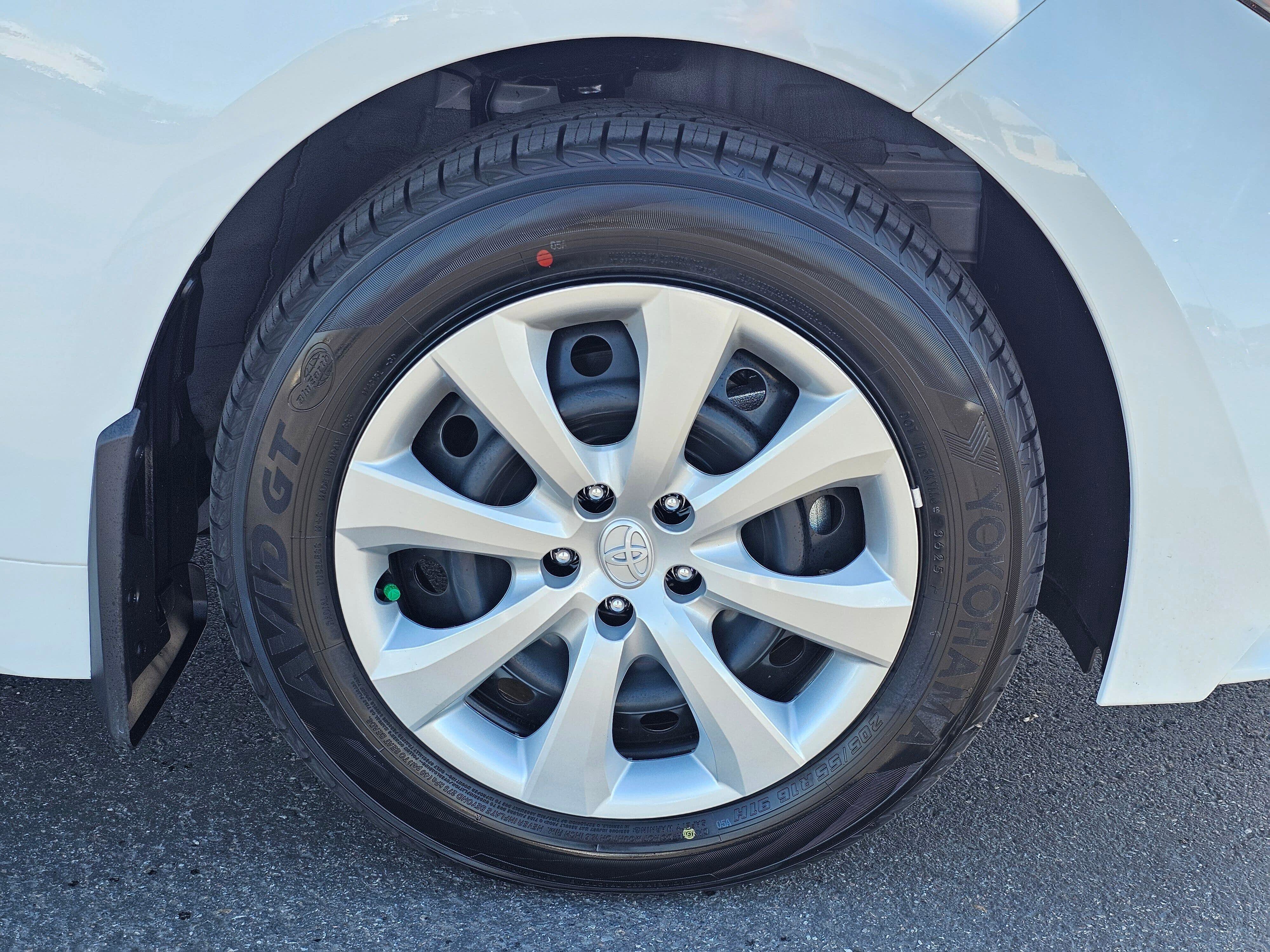 Used 2026 Toyota Corolla LE image 9