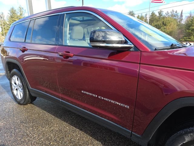 Used 2022 Jeep Grand Cherokee L Limited w/ Luxury Tech Group II image 37