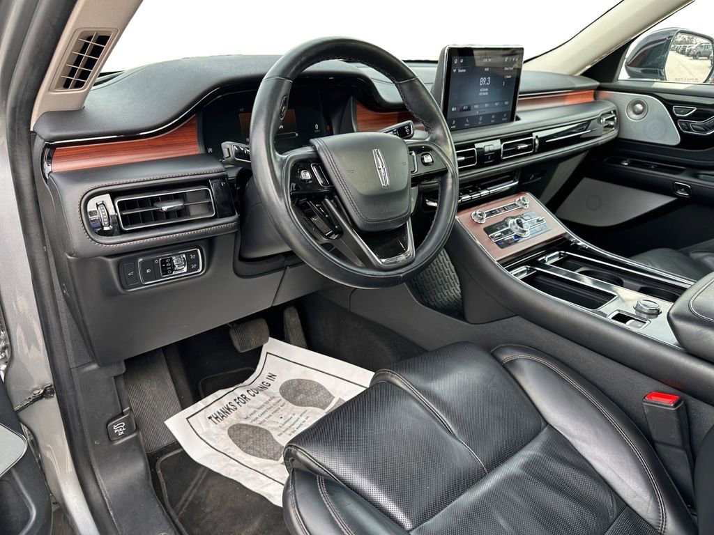 Used 2023 Lincoln Aviator Reserve w/ Equipment Group 201A image 14