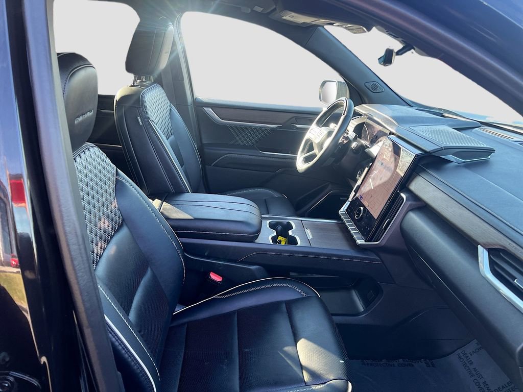 Used 2024 GMC Acadia Denali w/ Super Cruise Package image 31