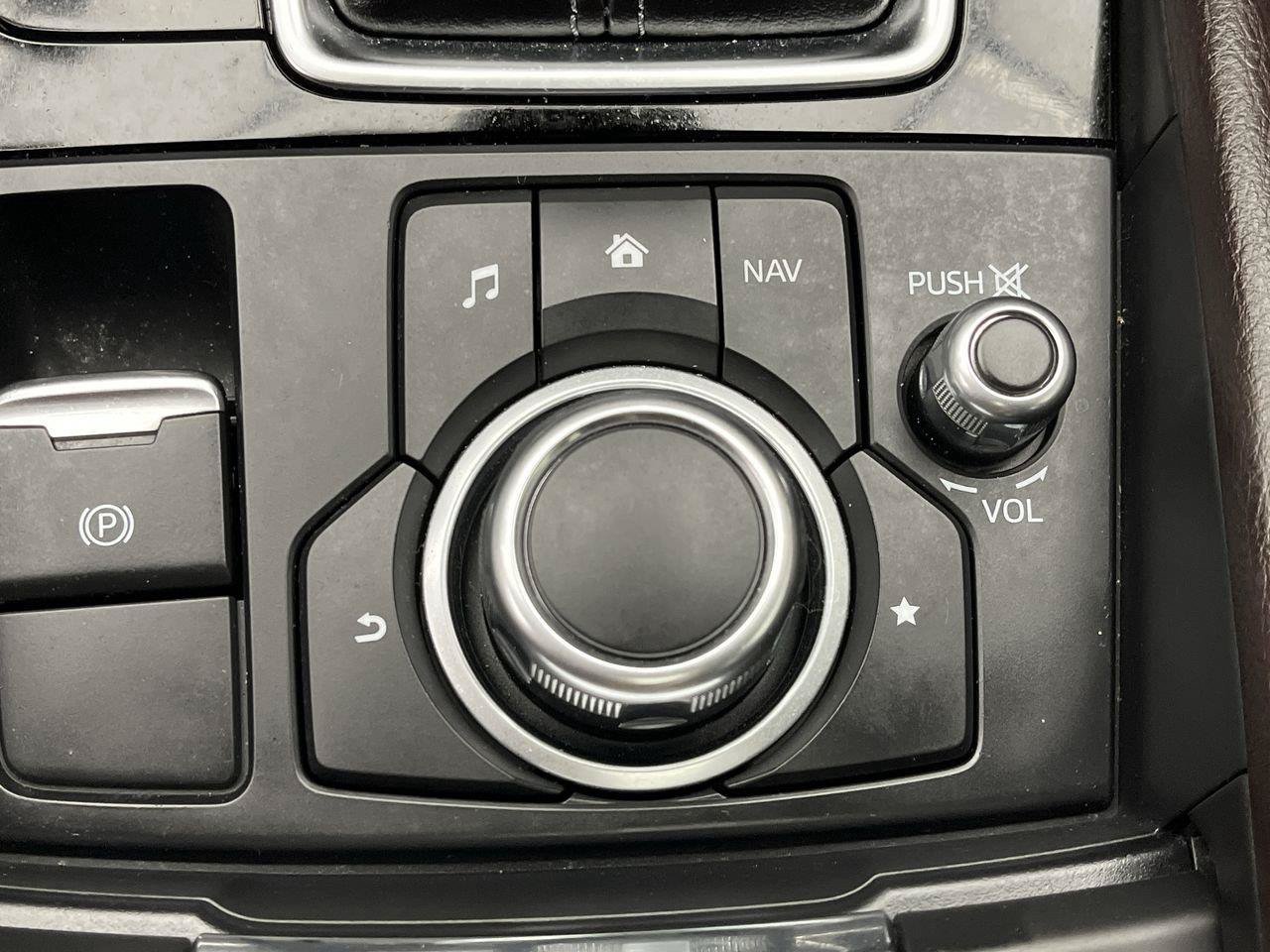 Used 2018 MAZDA MAZDA3 Touring FWD image 15