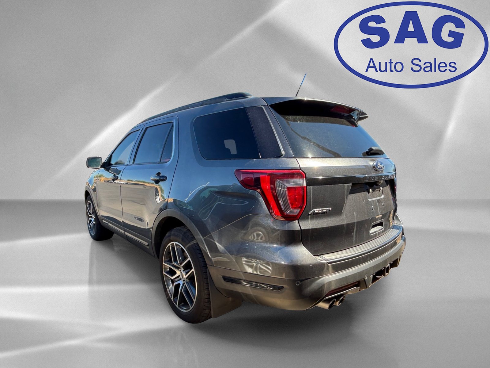 Used 2018 Ford Explorer Sport w/ Equipment Group 401A AWD/4WD image 4