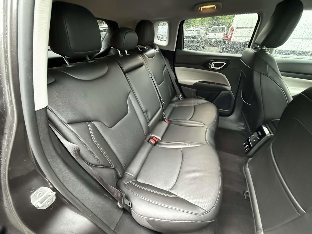 Used 2022 Jeep Compass Limited w/ Elite Group AWD/4WD image 10