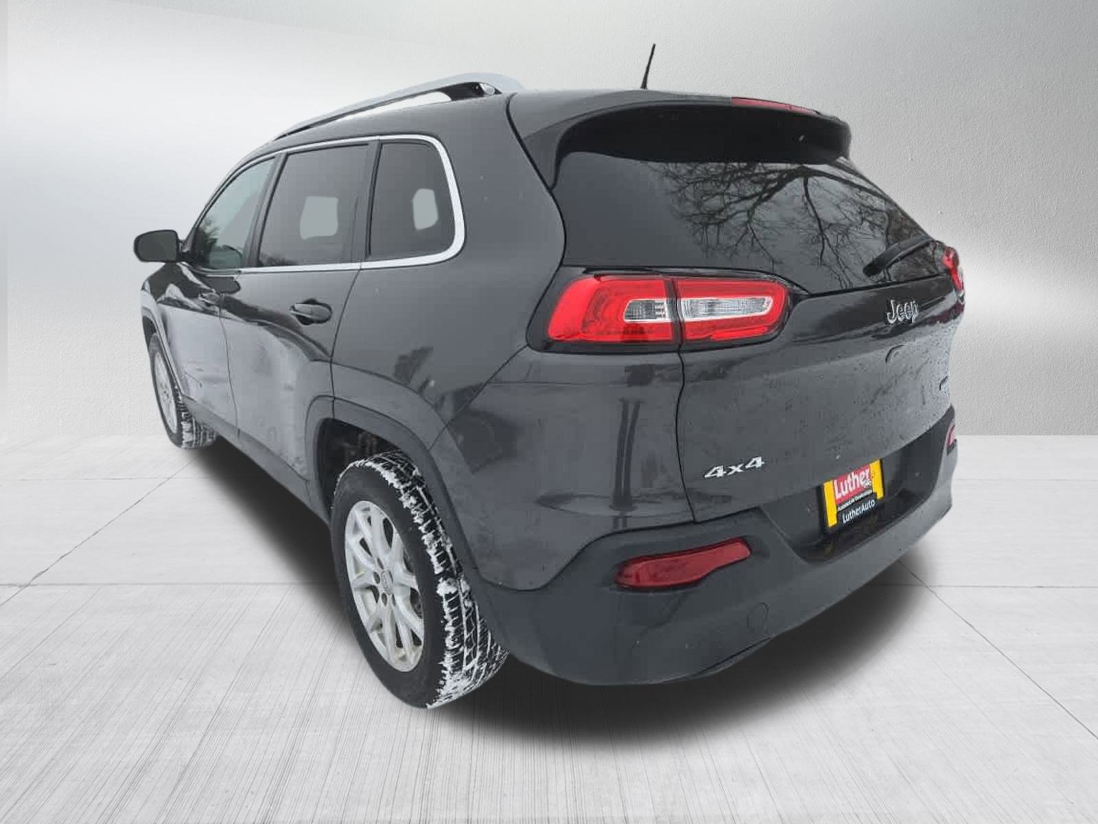 Used 2016 Jeep Cherokee Latitude image 5
