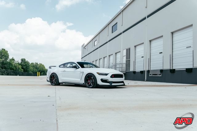 Used 2017 Ford Mustang Shelby GT350R w/ GT350R Equipment Group 920A RWD image 64