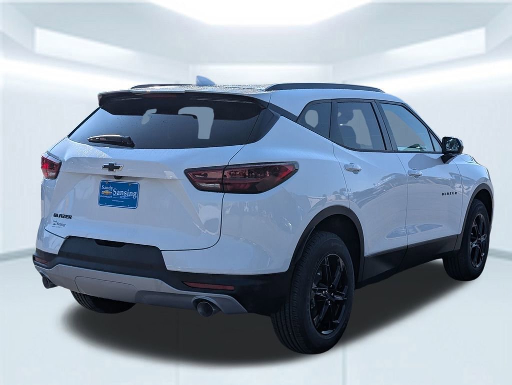New 2026 Chevrolet Blazer LT w/ Midnight/Sport Edition FWD image 6