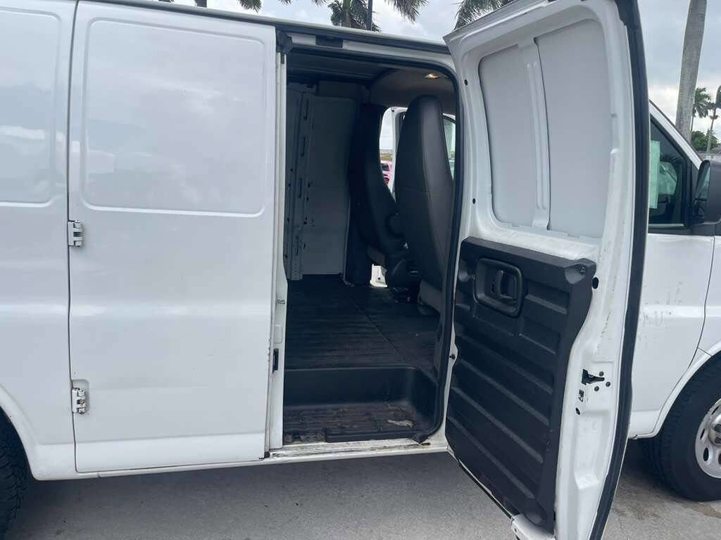 Used 2013 Chevrolet Express 1500 image 12