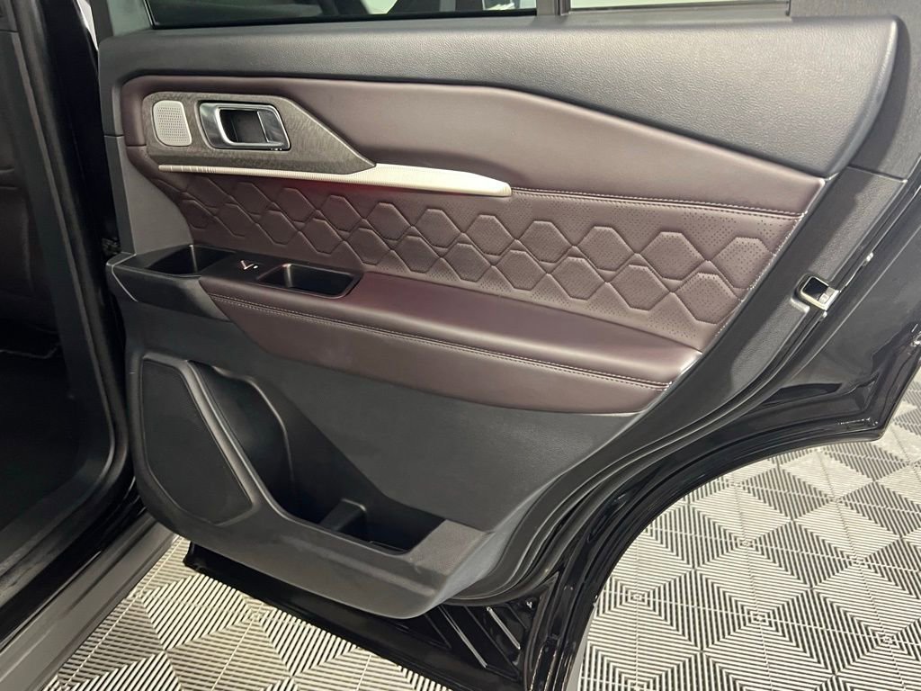 Used 2025 Ford Explorer Platinum w/ LUX Leather Package image 30