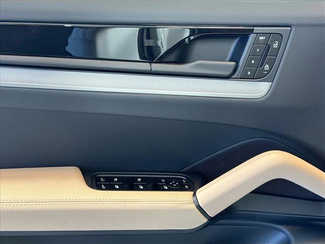 New 2026 Porsche Cayenne AWD/4WD image 11