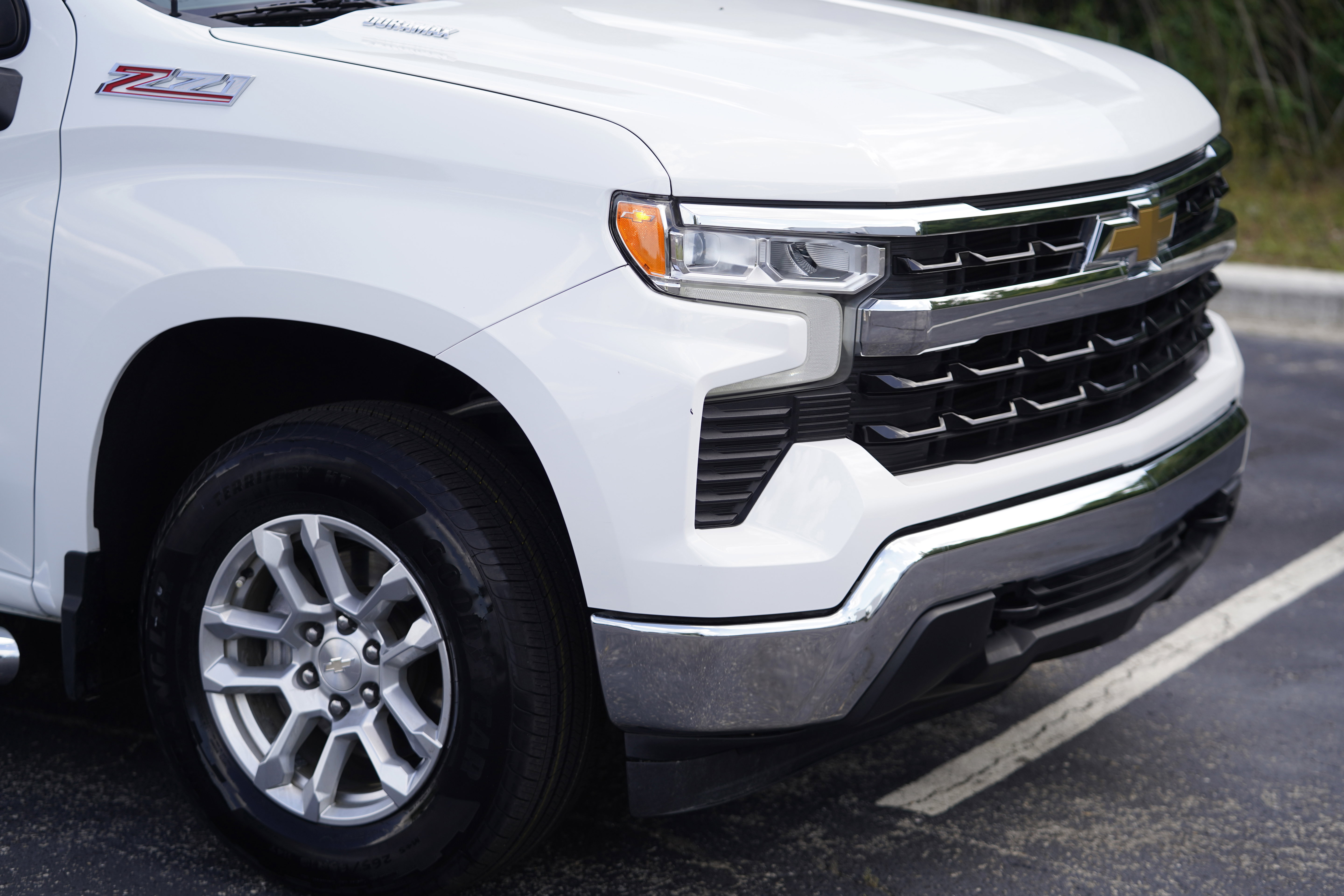 Used 2022 Chevrolet Silverado 1500 LT AWD/4WD image 40