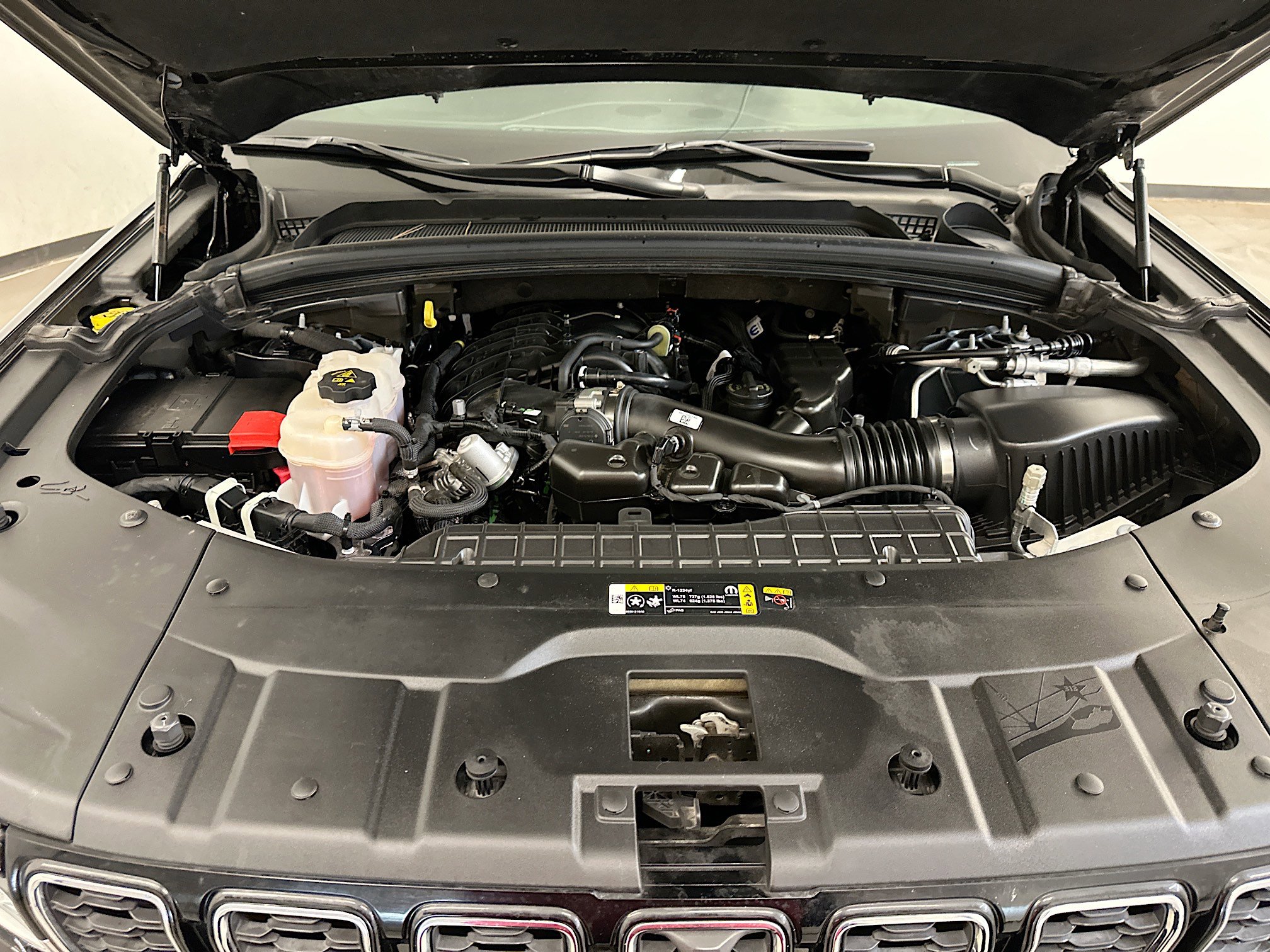 Used 2024 Jeep Grand Cherokee L Limited w/ Luxury Tech Group II image 37