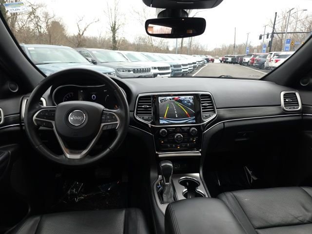 Used 2020 Jeep Grand Cherokee Limited w/ Luxury Group II image 18