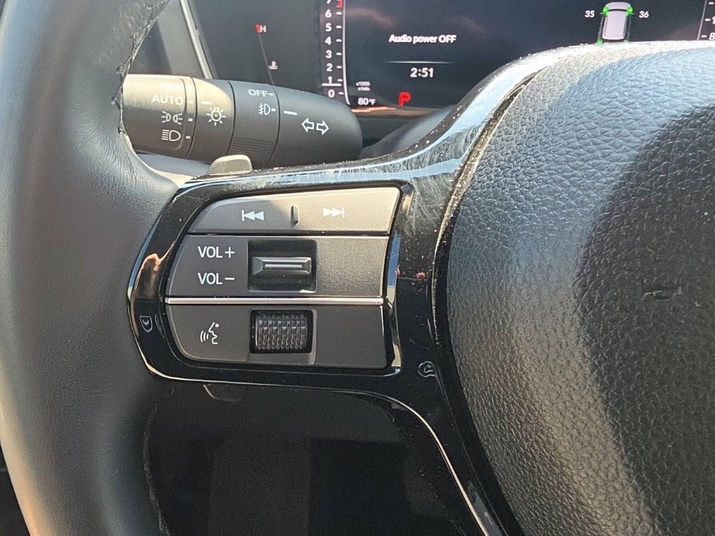 Used 2025 Honda Pilot Elite image 16