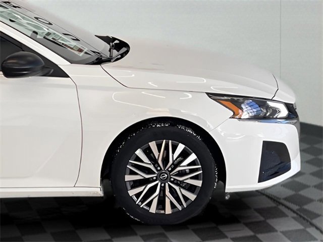 Used 2025 Nissan Altima 2.5 SV image 7