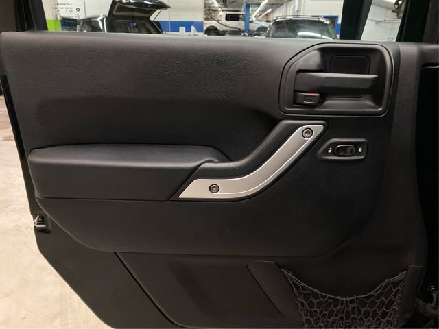 Used 2016 Jeep Wrangler Unlimited Sahara w/ Dual Top Group image 23