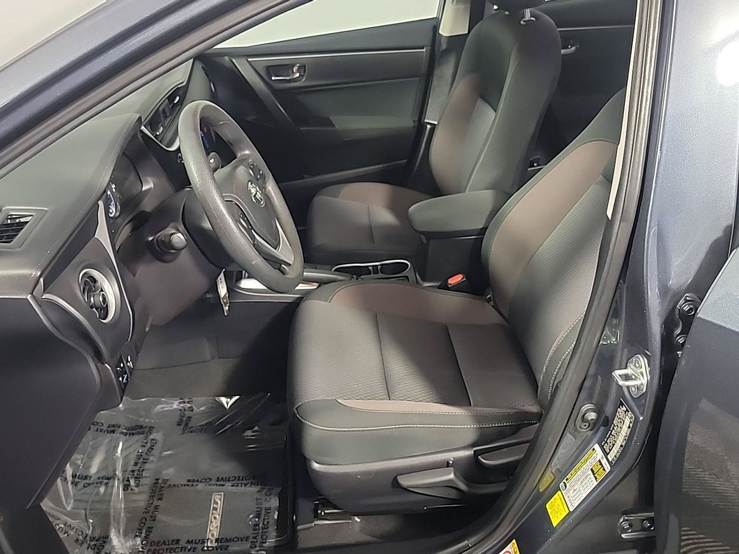 Used 2019 Toyota Corolla LE w/ Carpet Mat Package (TMS) FWD image 18