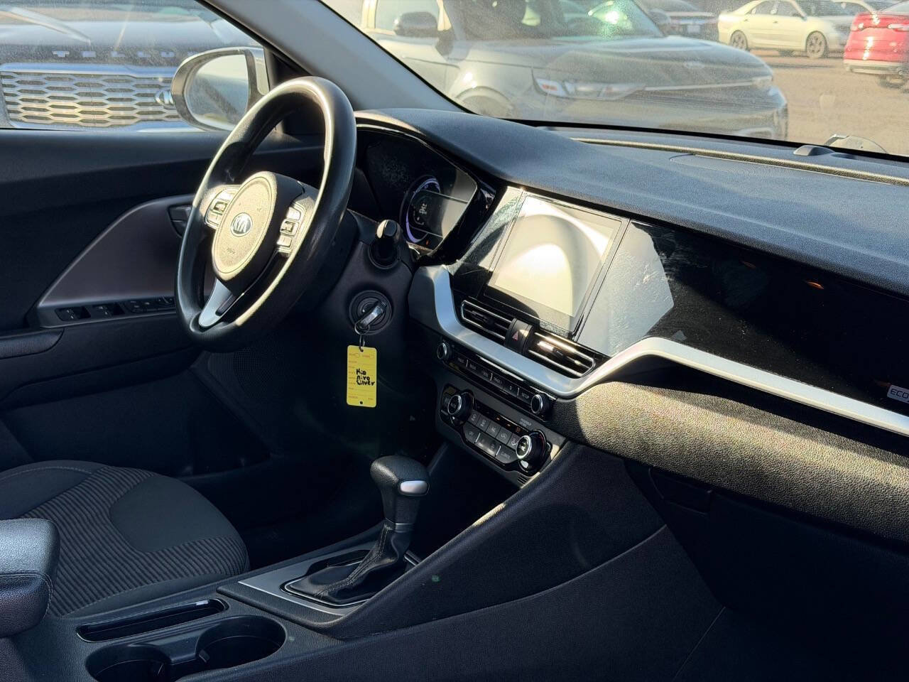 Used 2020 Kia Niro LX image 25