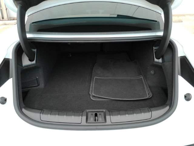 Used 2022 Porsche Taycan RWD image 26
