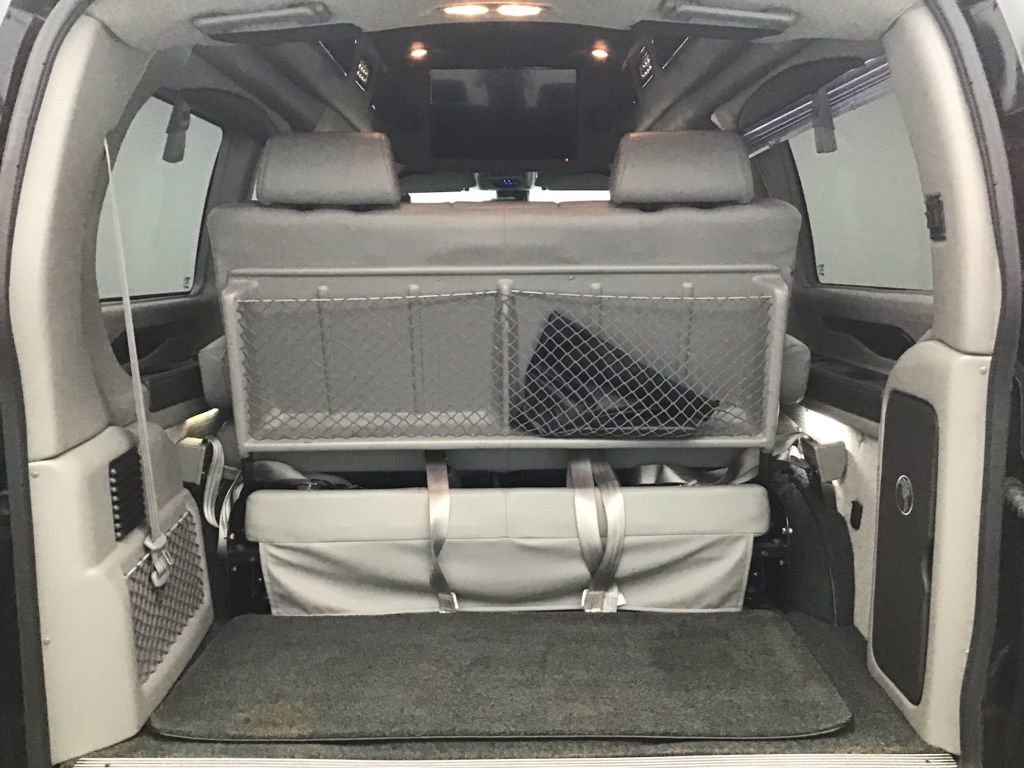 Used 2020 Chevrolet Express 2500 w/ Enhanced Convenience Package image 7