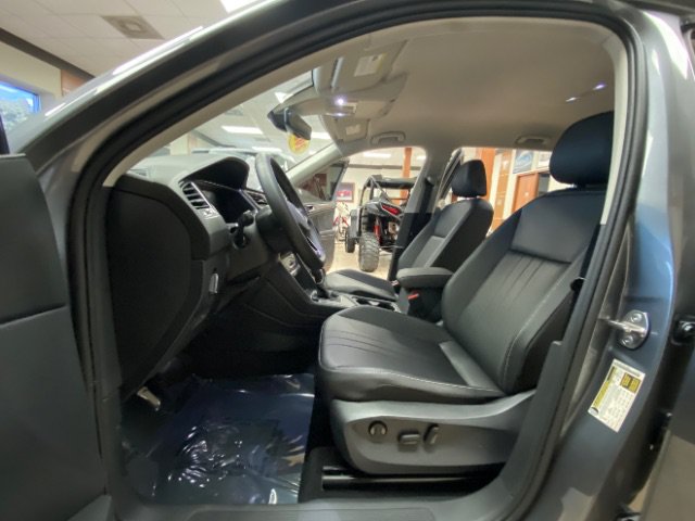Used 2023 Volkswagen Tiguan SE FWD image 18